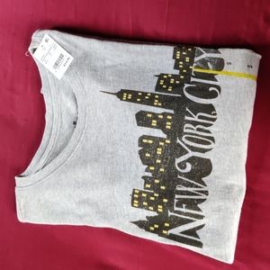 NWT Women's NYC T-Shirt Size Small - Grey